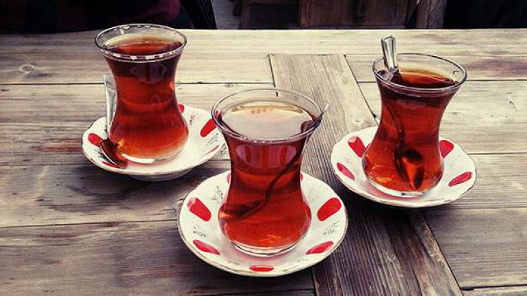 Çayı Yanlış Demlemek Hastalıklara Yol Açıyor
