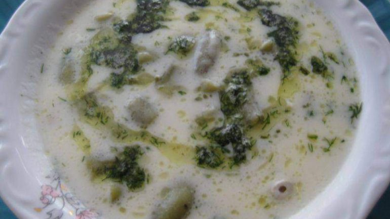 Yoğurtlu Bakla Çorbası