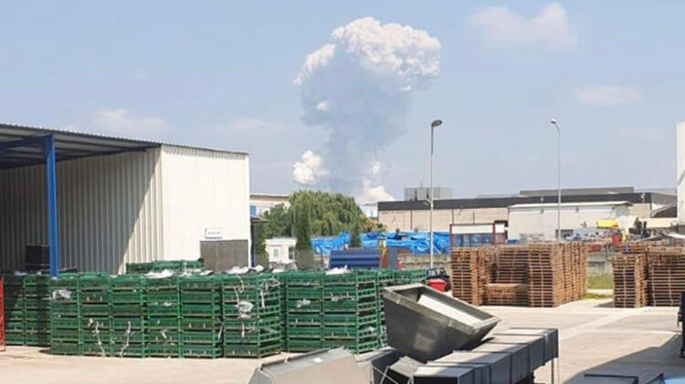 Sakarya’da havai fişek fabrikasında şiddetli patlama! Bakan Koca acı haberi verdi