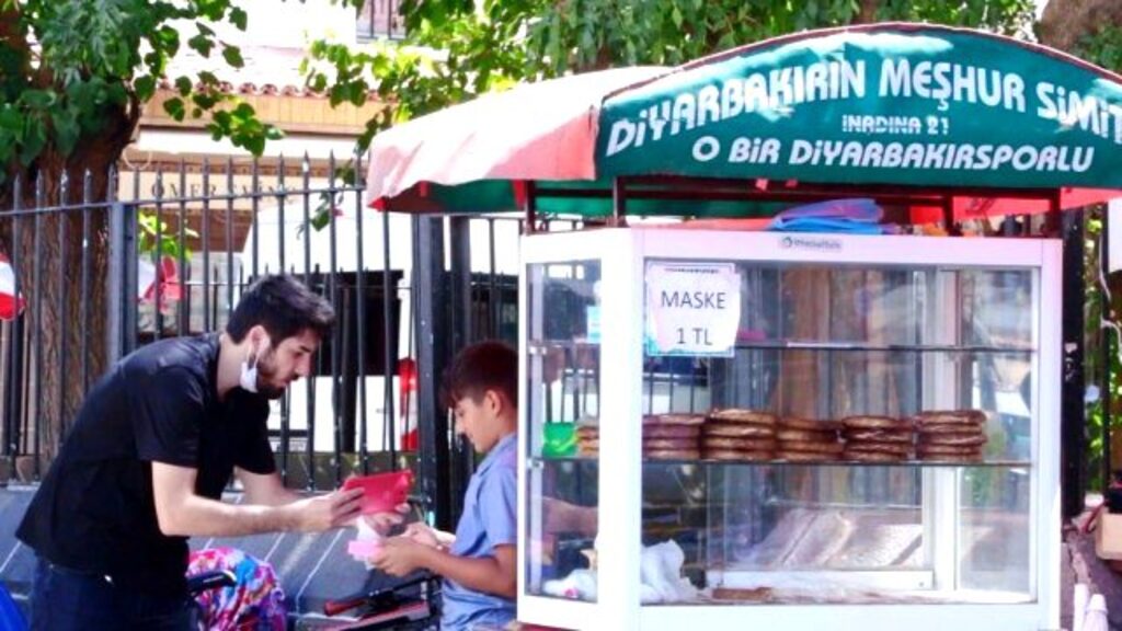 Sosyal medyada olay olmuştu! Diyarbakır’daki simitçi Mert: İnsanlık vazifemi yaptım