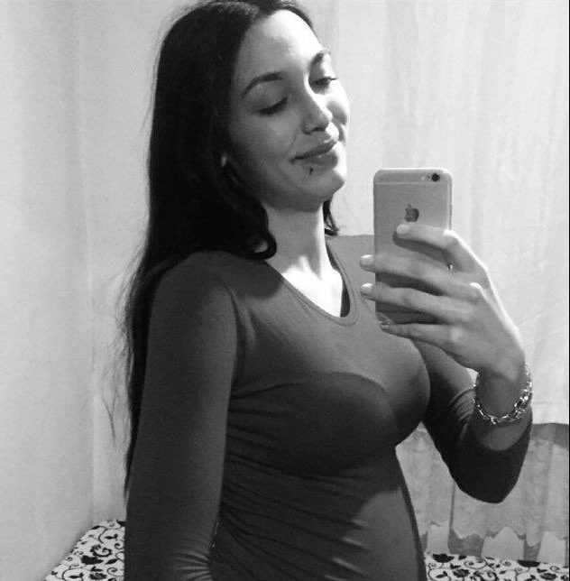 İzmir’de korkunç cinayet: Sokak ortasında hamile kız vahşice öldürüldü