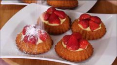 Porsiyonluk Çilekli Tart