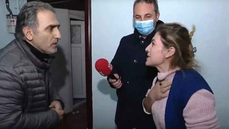Evinin Odasını Çaldılar