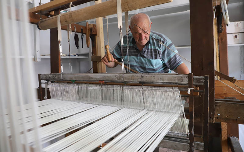 Türkiye’de Özel İmalat Peştemal Üretimi: Üretime Başlamadan Önce Bilmeniz Gerekenler